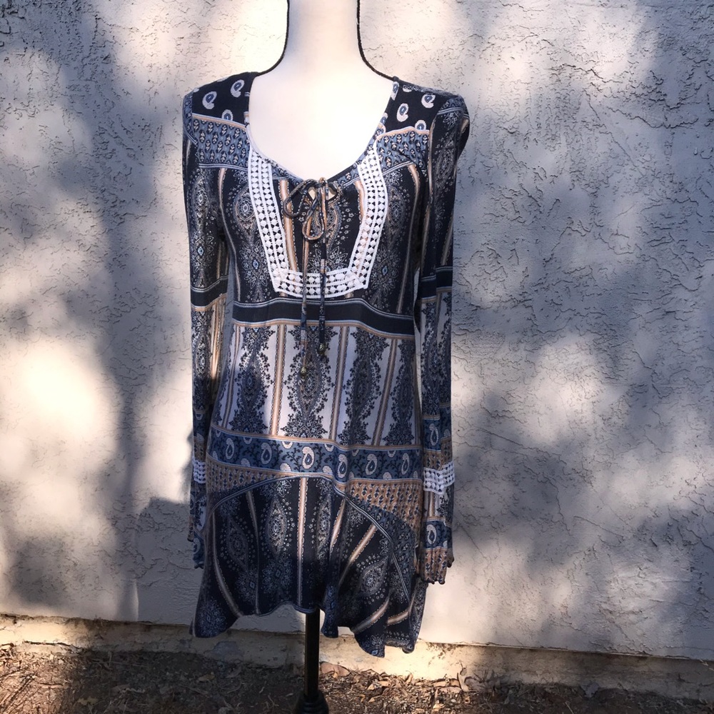 One World Boho Tunic Bell Sleeves Sz Med.